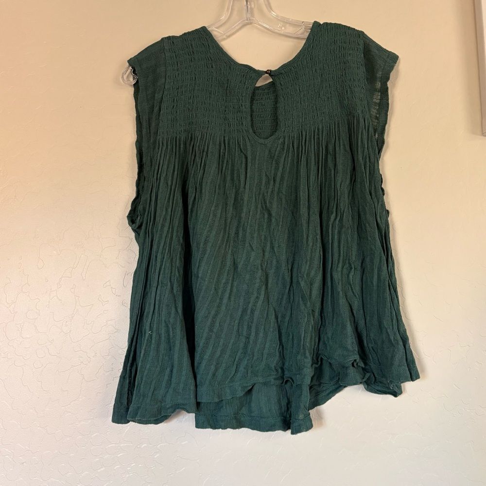 Anthropologie Akemi + Kin forest green smocked swing top small - Picture 5 of 6
